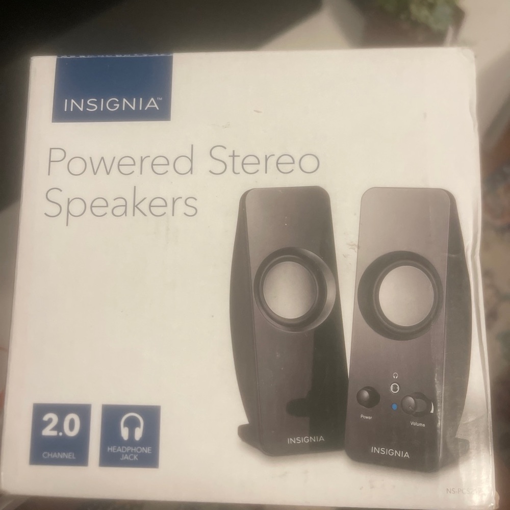 Power stereo computer speakers